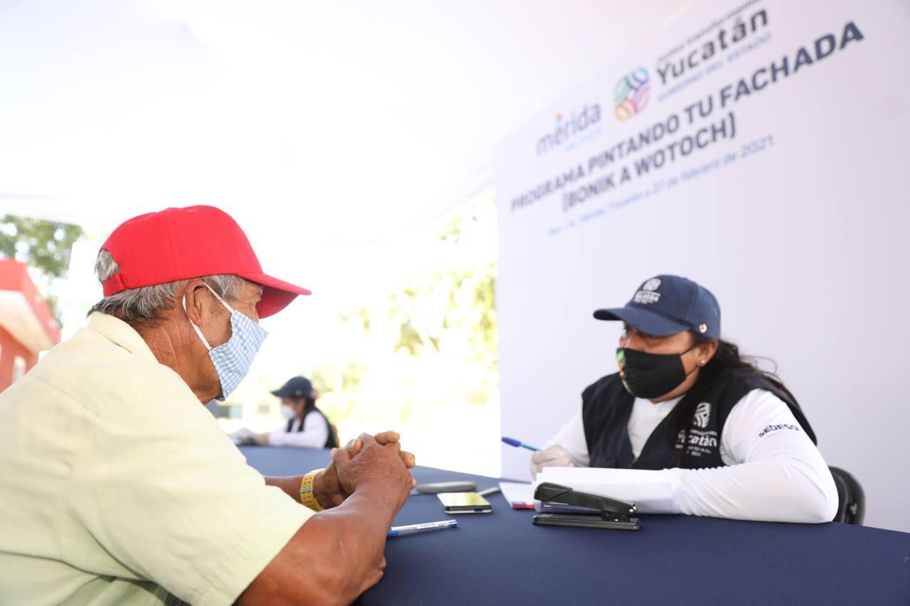 Programa 'Pintando tu fachada' ayuda a familias afectadas por tormentas en Yucatán